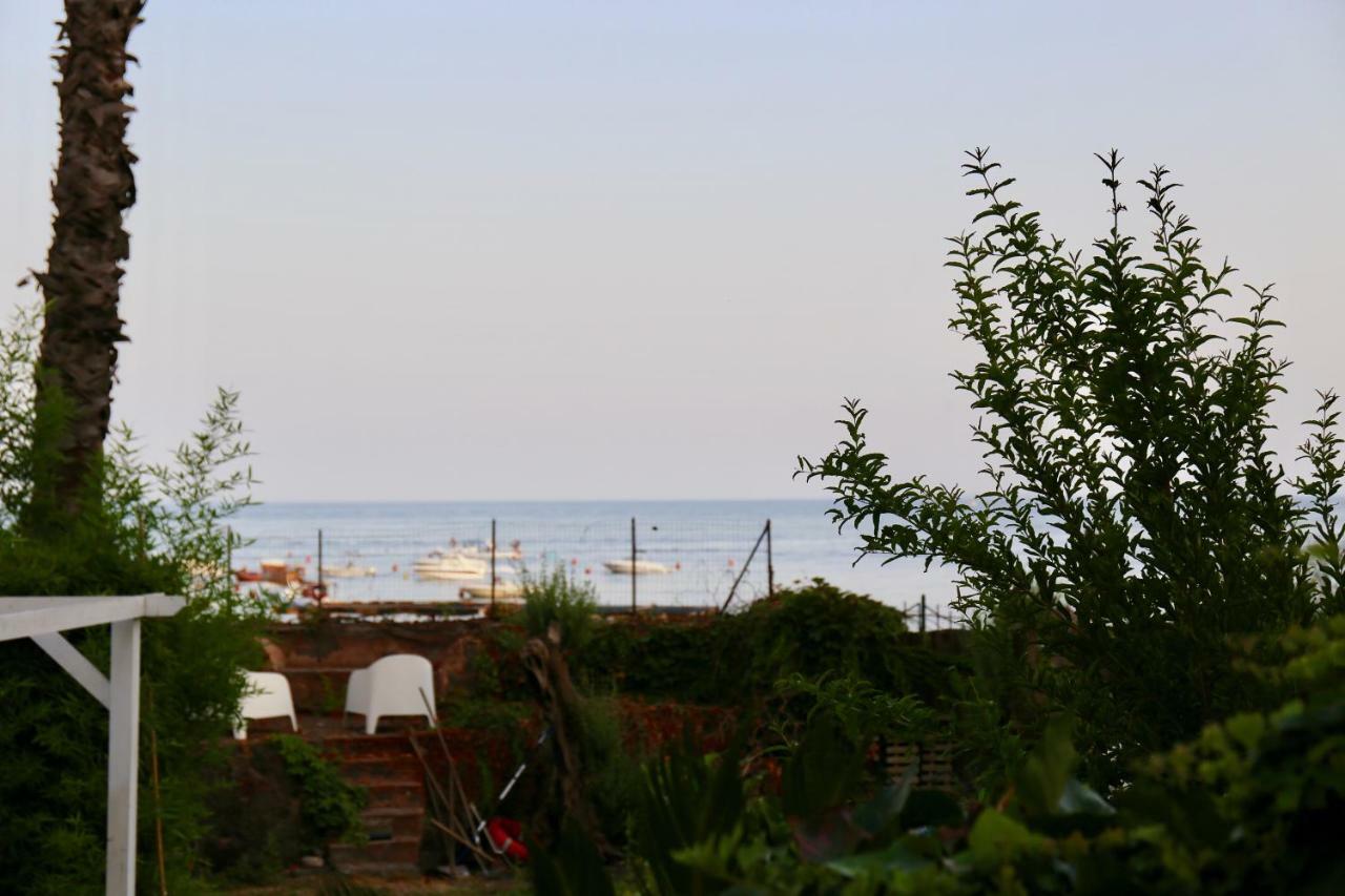 Acquabianca Villa Aci Castello Luaran gambar
